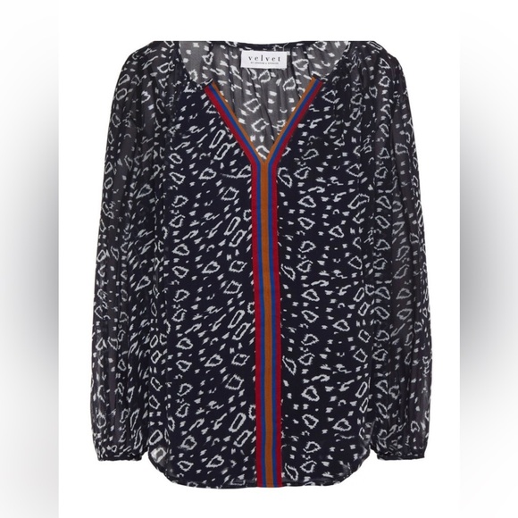 Like new Velvet by Graham & Spencer sheer 3/4 sleeve blouse - Picture 2 of 9